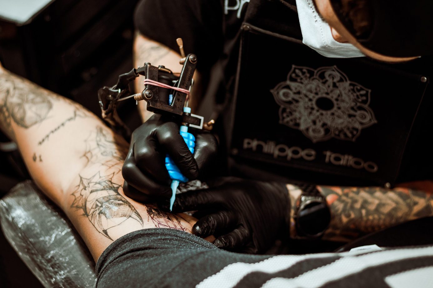 Jak studia tatuażu powinny dbać o higienę?